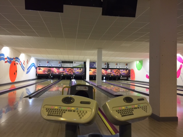 valley-leisure-bowling-bowling-alley-prior-to-refurb